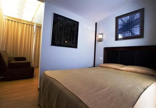фото отеля Hotel Doña Lola Seville