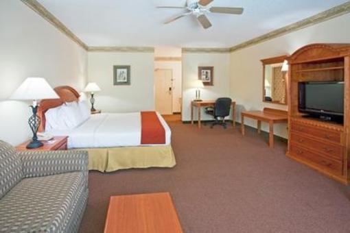 фото отеля Holiday Inn Express Gainesville I-75 SW