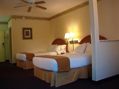 фото отеля Holiday Inn Express Gainesville I-75 SW