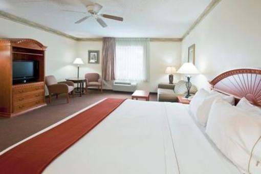 фото отеля Holiday Inn Express Gainesville I-75 SW