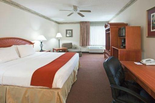 фото отеля Holiday Inn Express Gainesville I-75 SW