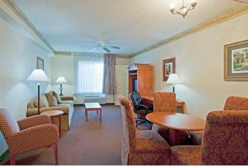фото отеля Holiday Inn Express Gainesville I-75 SW