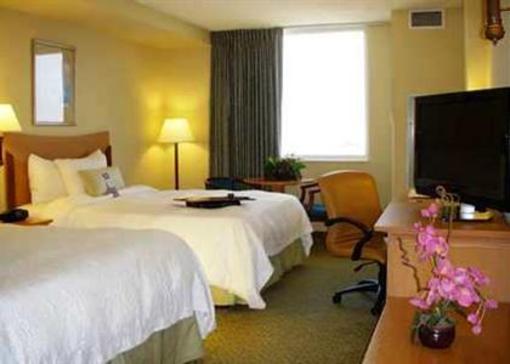 фото отеля Hampton Inn & Suites Airport South Blue Lagoon Miami