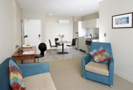 фото отеля Quest Newmarket Serviced Apartments