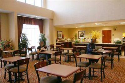 фото отеля Hampton Inn Selma