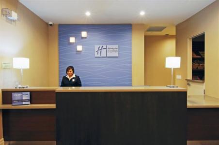 фото отеля Holiday Inn Express Hotel & Suites Southwest Vaughan
