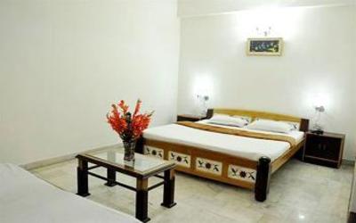 фото отеля Hotel Dawat Palace