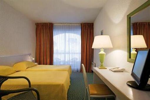 фото отеля Hotel Club Le Plein Sud Hyères