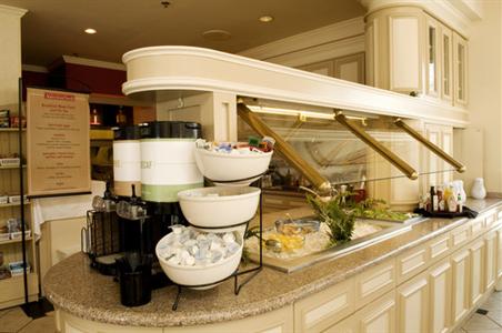 фото отеля Hilton Garden Inn Airport Portland (Maine)