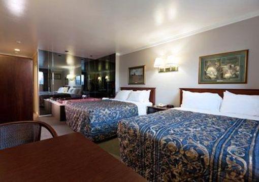 фото отеля Econo Lodge Brossard