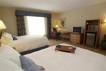 фото отеля Hampton Inn & Suites Guelph