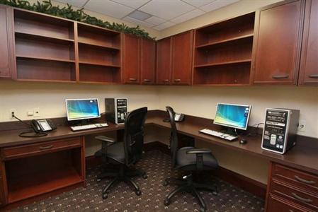 фото отеля Hampton Inn & Suites Guelph