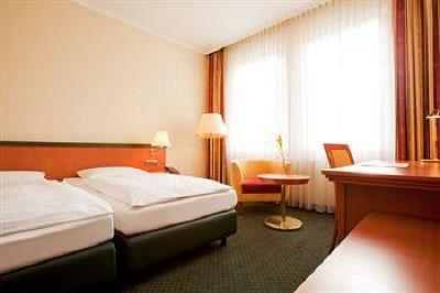 фото отеля Steigenberger Hotel Thuringer Hof