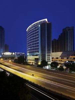 фото отеля New World Wuhan Hotel