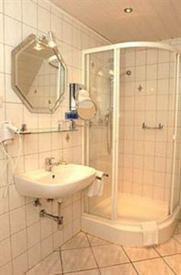 фото отеля Hotel Zum Röddenberg Osterode