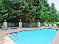 Summit Lodge & Spa