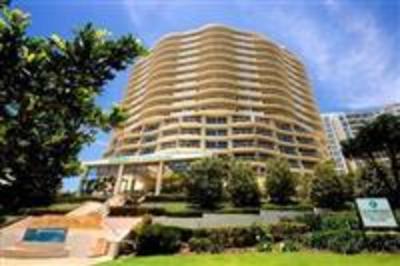 фото отеля Outrigger Twin Towns Resort