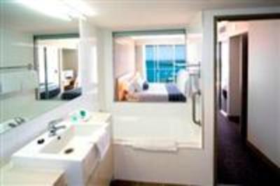 фото отеля Outrigger Twin Towns Resort