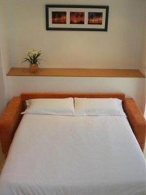 фото отеля Enginy Apartments Figueres