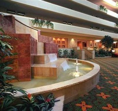 фото отеля University Plaza Hotel & Convention Center