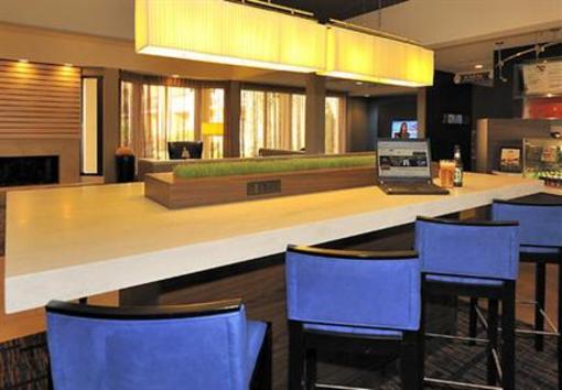 фото отеля Courtyard by Marriott New Haven Wallingford