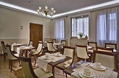 фото отеля Hotel dell'Opera