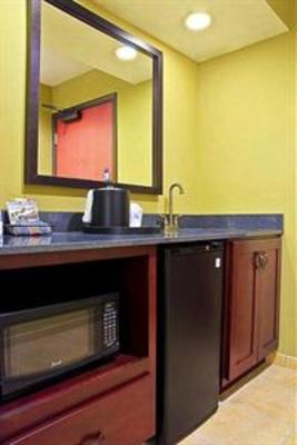 фото отеля Hampton Inn & Suites Marshalltown