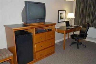 фото отеля Quality Inn West Harvest