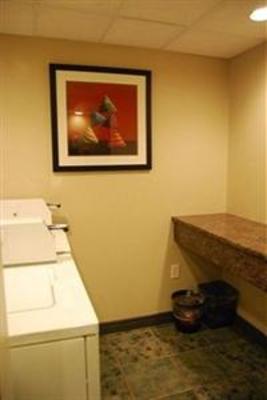 фото отеля Quality Inn West Harvest