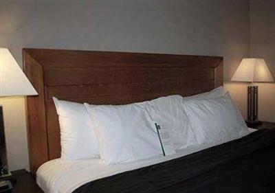 фото отеля Quality Inn West Harvest