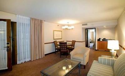 фото отеля Embassy Suites Hotel Chicago - Schaumburg / Woodfield