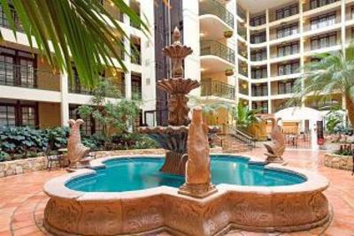 фото отеля Embassy Suites Hotel Chicago - Schaumburg / Woodfield