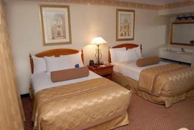фото отеля Embassy Suites Hotel Chicago - Schaumburg / Woodfield