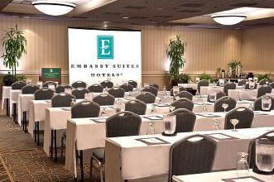 фото отеля Embassy Suites Hotel Chicago - Schaumburg / Woodfield