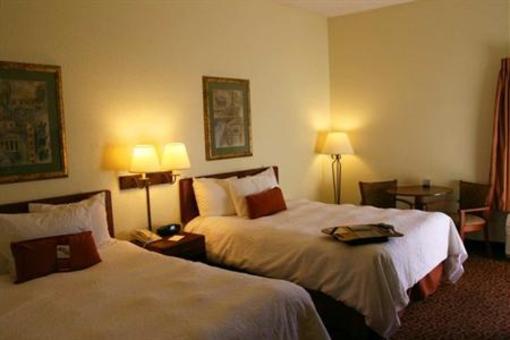 фото отеля Hampton Inn - University