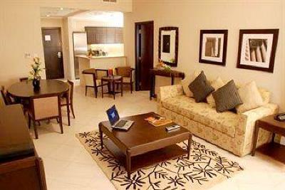 фото отеля Golden Tulip Suites Dubai