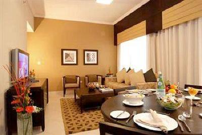 фото отеля Golden Tulip Suites Dubai