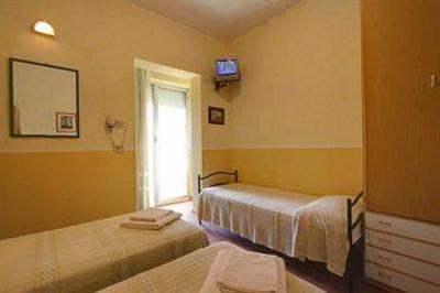 фото отеля Fedora Hotel