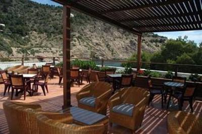 фото отеля Fiesta Hotel Cala Llonga