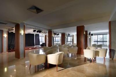 фото отеля Fiesta Hotel Cala Llonga