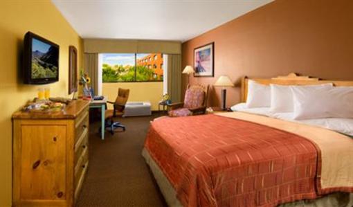 фото отеля Best Western Rio Grande Inn Albuquerque