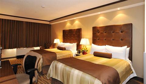 фото отеля BEST WESTERN PLUS Denham Inn & Suites
