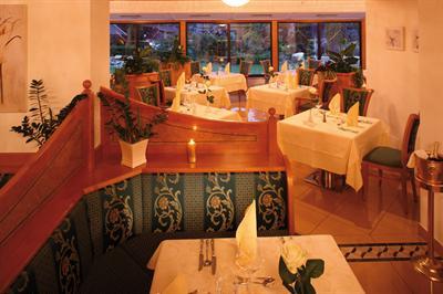 фото отеля Sonnenburg Hotel Merano
