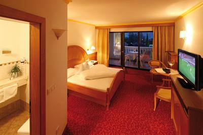фото отеля Sonnenburg Hotel Merano