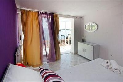 фото отеля Apartments and Rooms Bonkan Hvar
