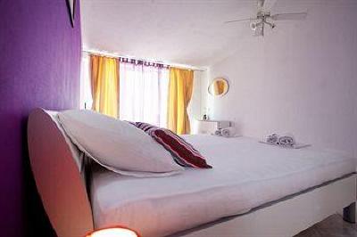 фото отеля Apartments and Rooms Bonkan Hvar