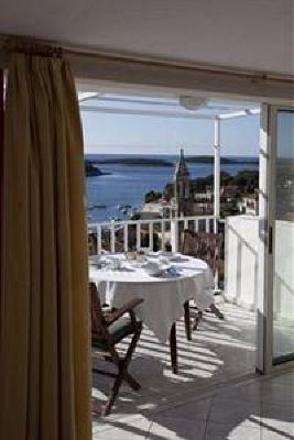 фото отеля Apartments and Rooms Bonkan Hvar