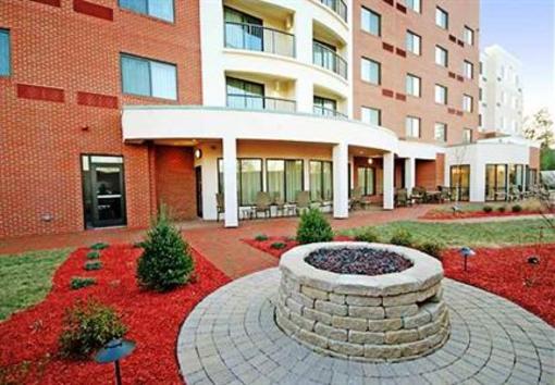 фото отеля Courtyard Greensboro Airport