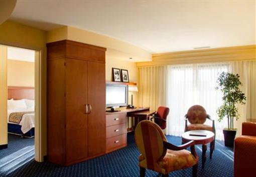 фото отеля Courtyard by Marriott Madison West/Middleton