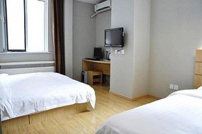 фото отеля Happy Holiday Express Hotel